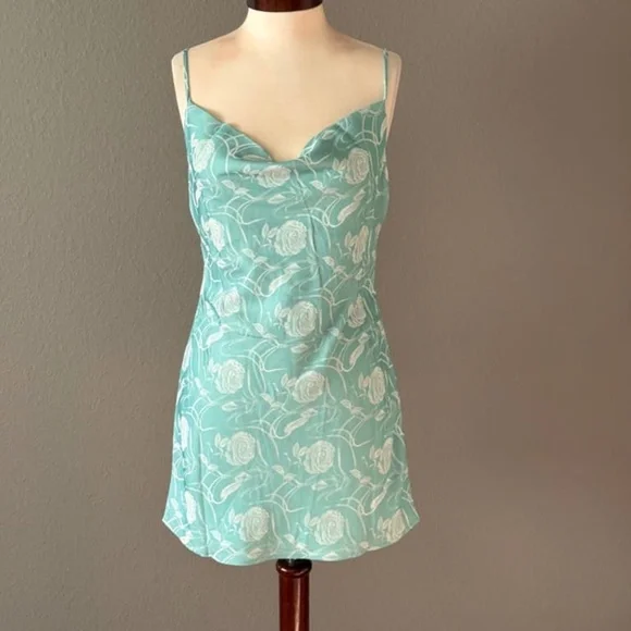 Kendra Scott Haley Pink Bow Gold Necklace - Picture 8 of 8